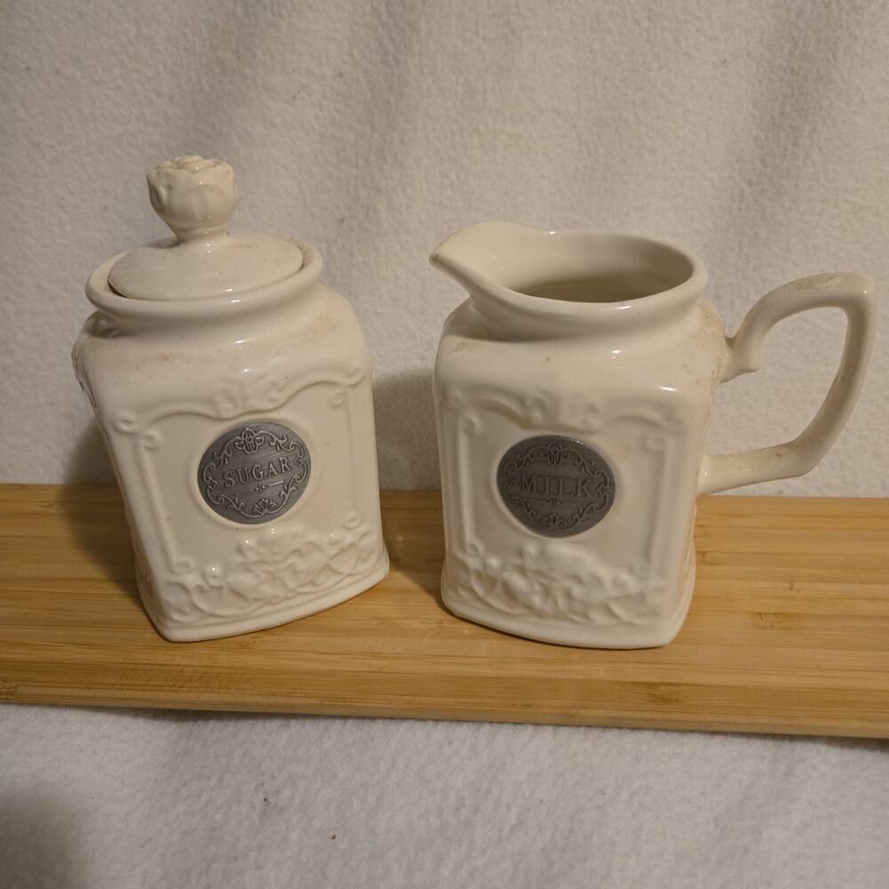 THL Ceramic White Creamer & Sugar Set Glossy Finish Lid Included Handles